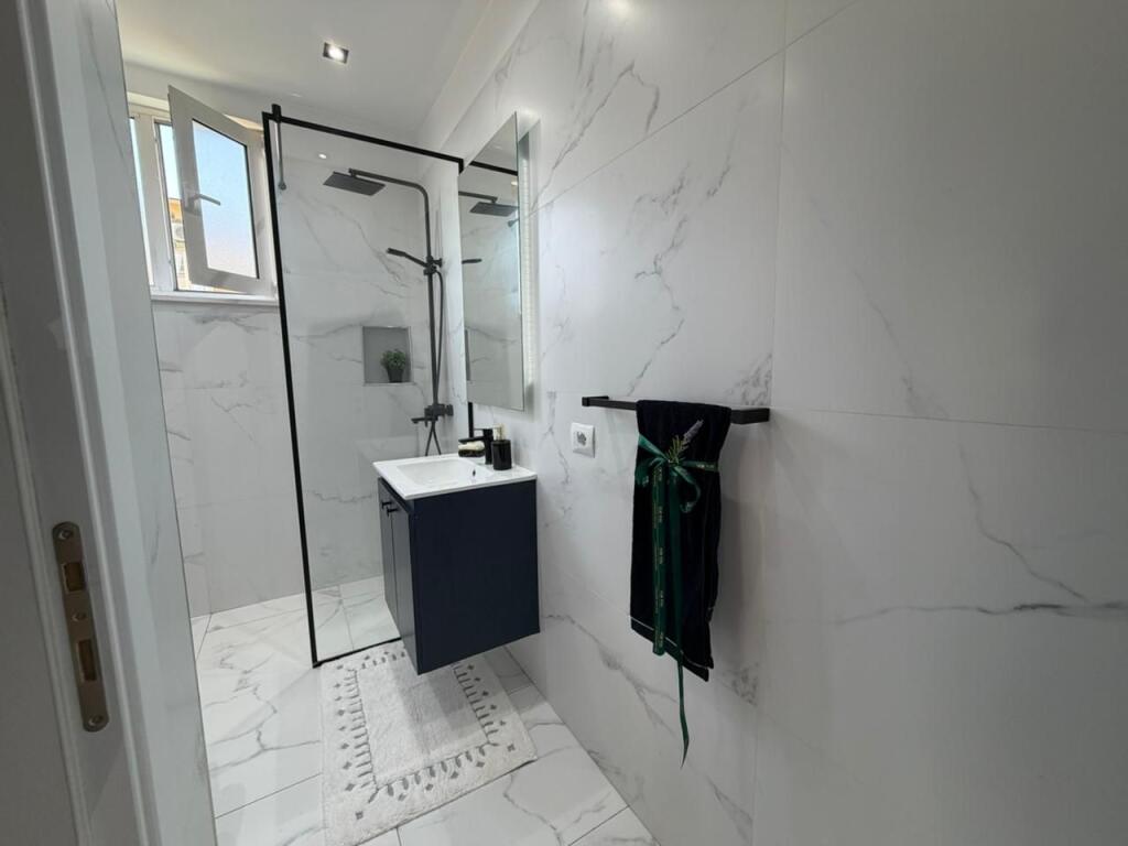 🏡 Appartamento 1+1 in Vendita - Completamente Arredato di Lusso! 📍 Mozaiku di Tirana, via Naim Frashëri