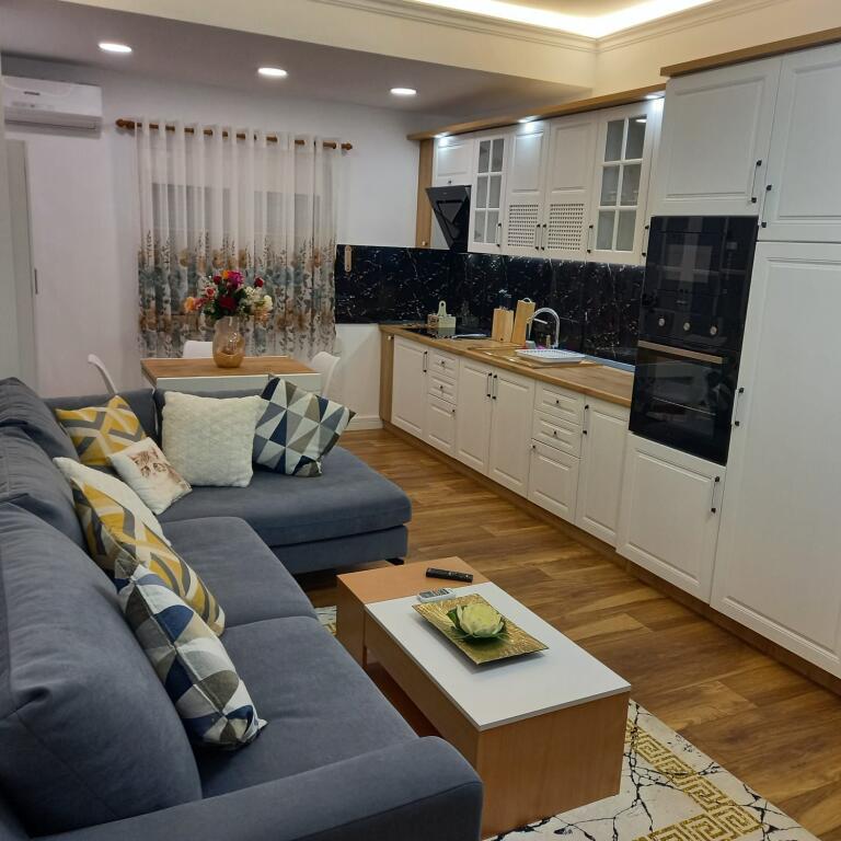 JEPET ME QERA APARTAMENT 1+1 75000 LEKE MARGARITA TUTULANI BLLOKU