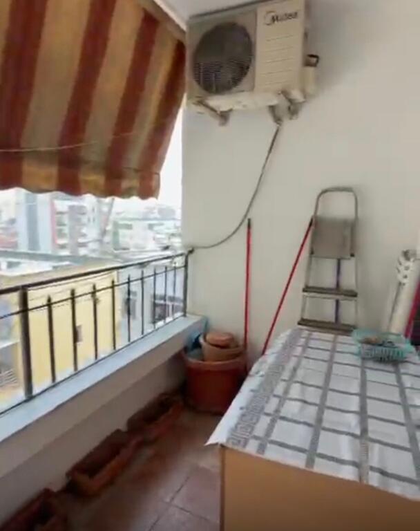 Apartament 2+1 me qira tek Gjimnazi Partizani!