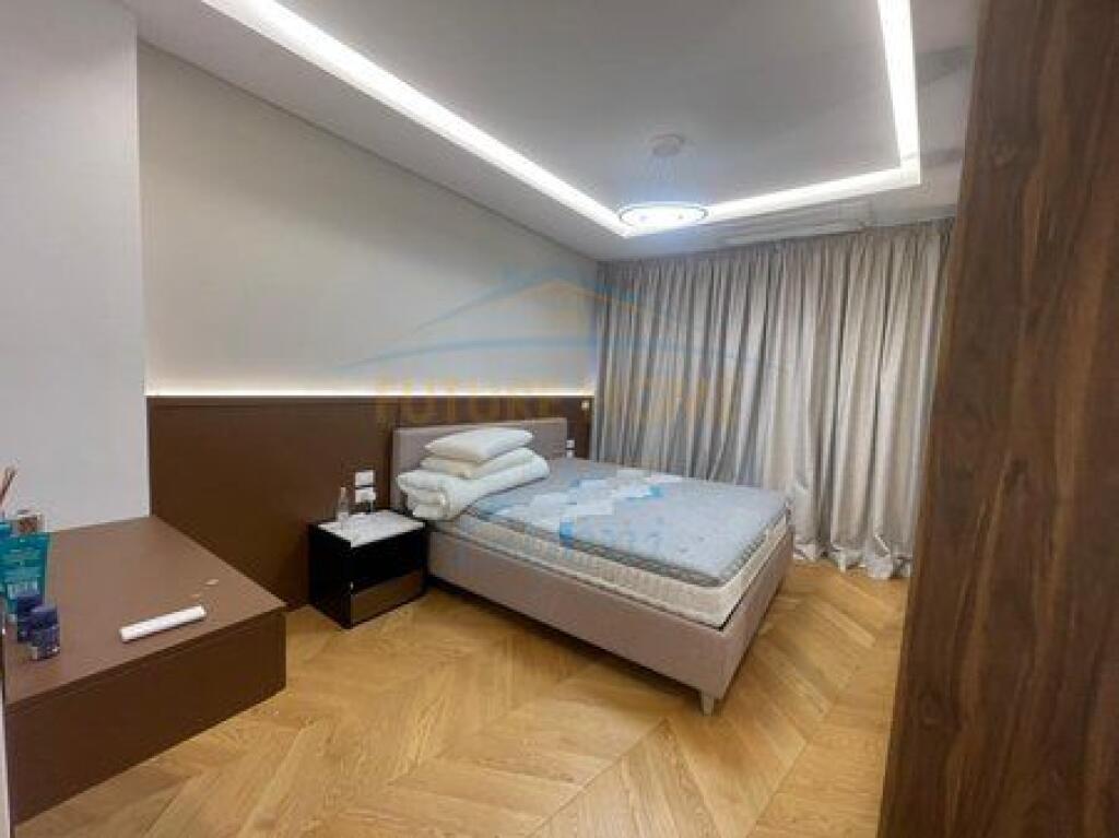 Qera, Apartament 2+1+POST PARKIMI, Lake View Residences.