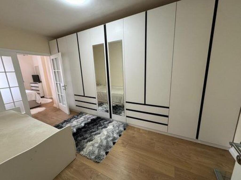 In vendita, Appartamento 2+1, Piazza Willson, Tirana.