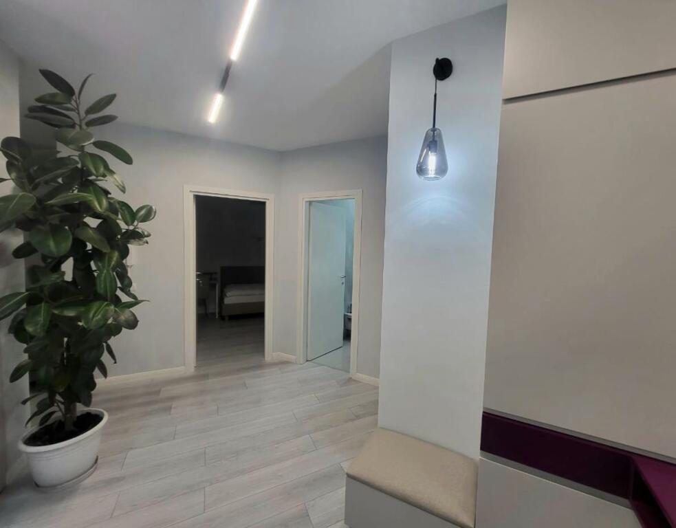 Jepet me qera apartament 2+1 mbrapa 9 katsheve!