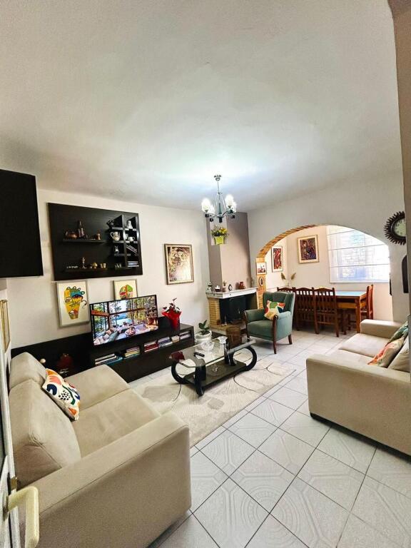 🏡 Shitet Apartament 2+1 – Tregu Elektrik