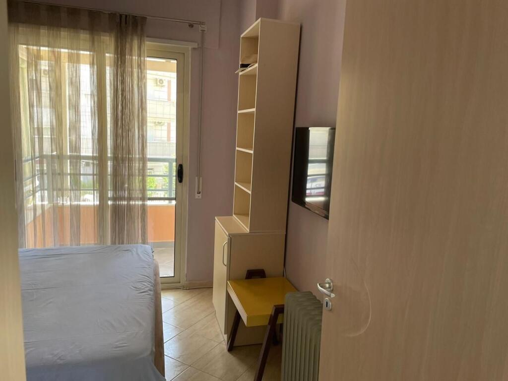FOR SALE APARTMENT 1+1 + GARAGE, QERRET BEACH