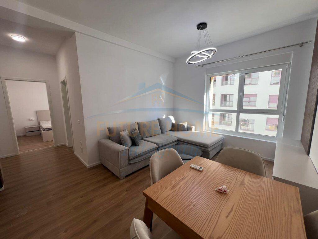 Affitto, Appartamento 1+1, Complesso Kadiu, Tirana.