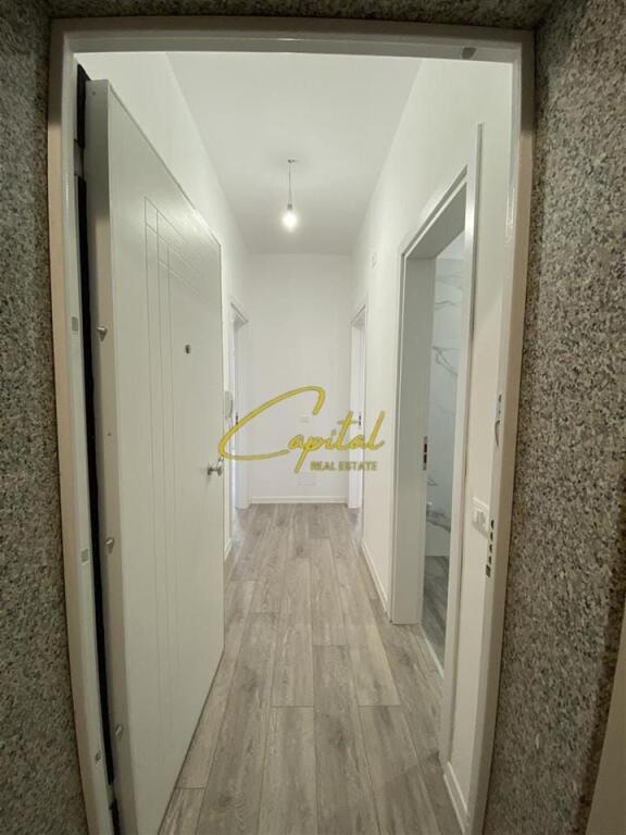 UFFICIO IN AFFITTO 70 M2 COMUNE DI PARIGI 70.000 LEKE