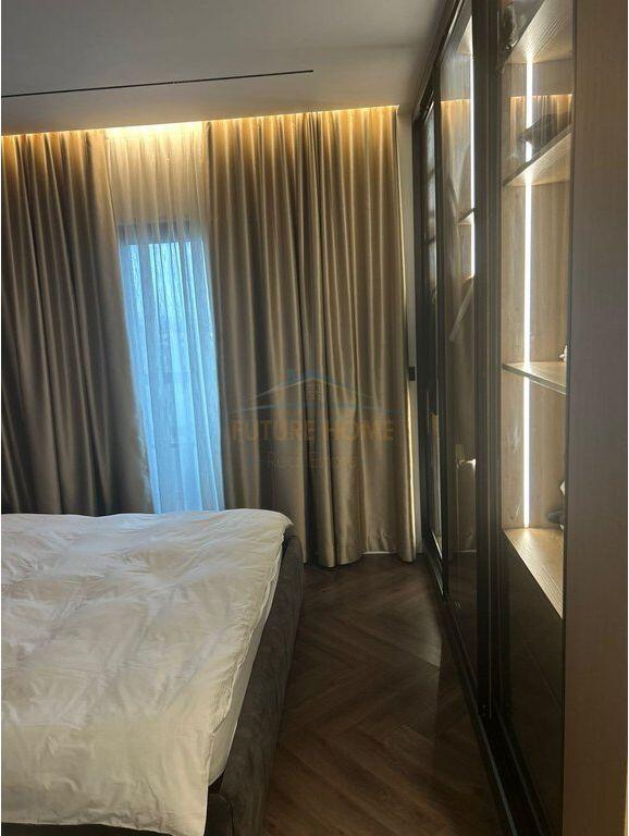 Shitet apartament 2+1 Rruga e Elbasanit