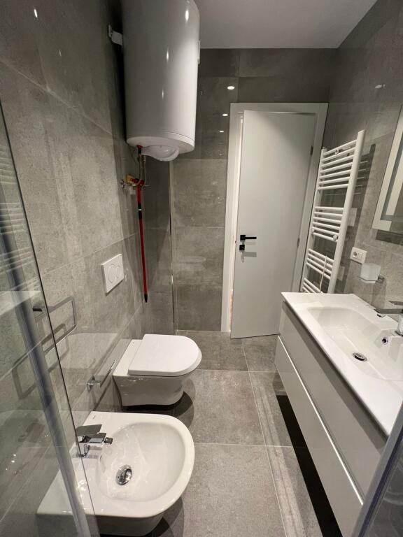 Apartament 2+1 me qira tek Ish Fusha e Aviacionit!