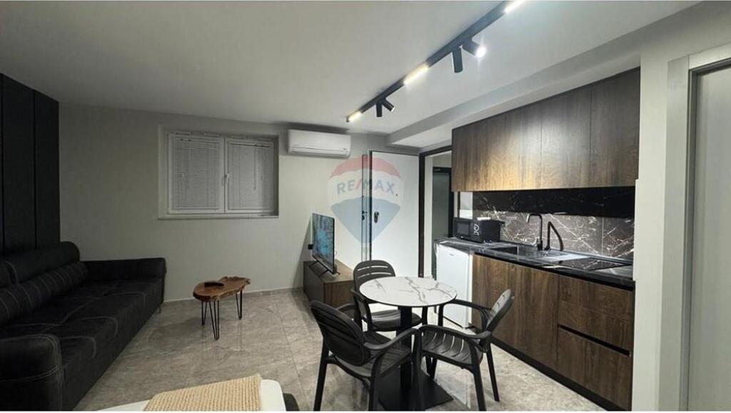 Apartment - For Sale - Muhamet Gjollesha Street, 21 Dhjetori, Tirana(ID: 530471001-354)