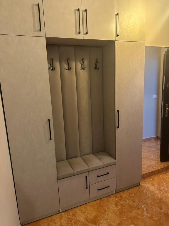 🏡 Apartament 2+1 për Qira – Tek Hipoteka (Jordan Misja)​