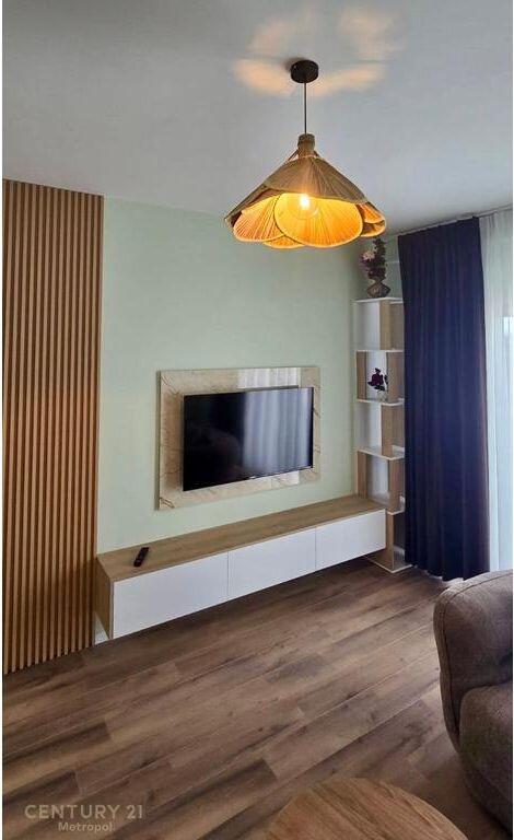 AFFITTASI APPARTAMENTO 1+1, ZOGU I ZI! 700 € /Mese Sup. Totale  77m2