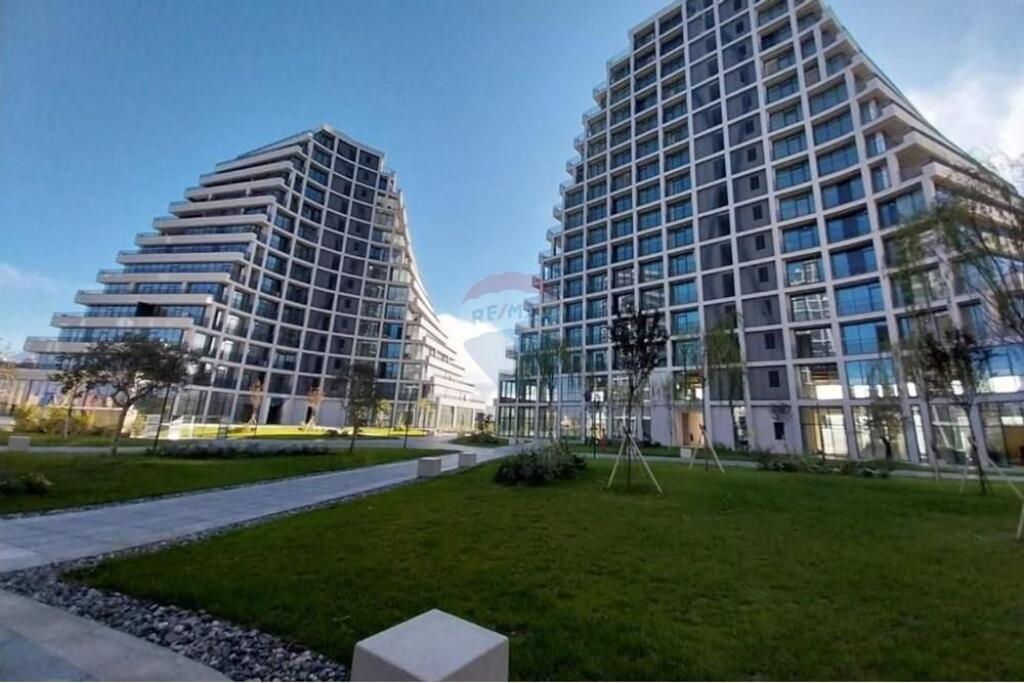 ZYRE PER QIRA TEK LAKE VIEW !