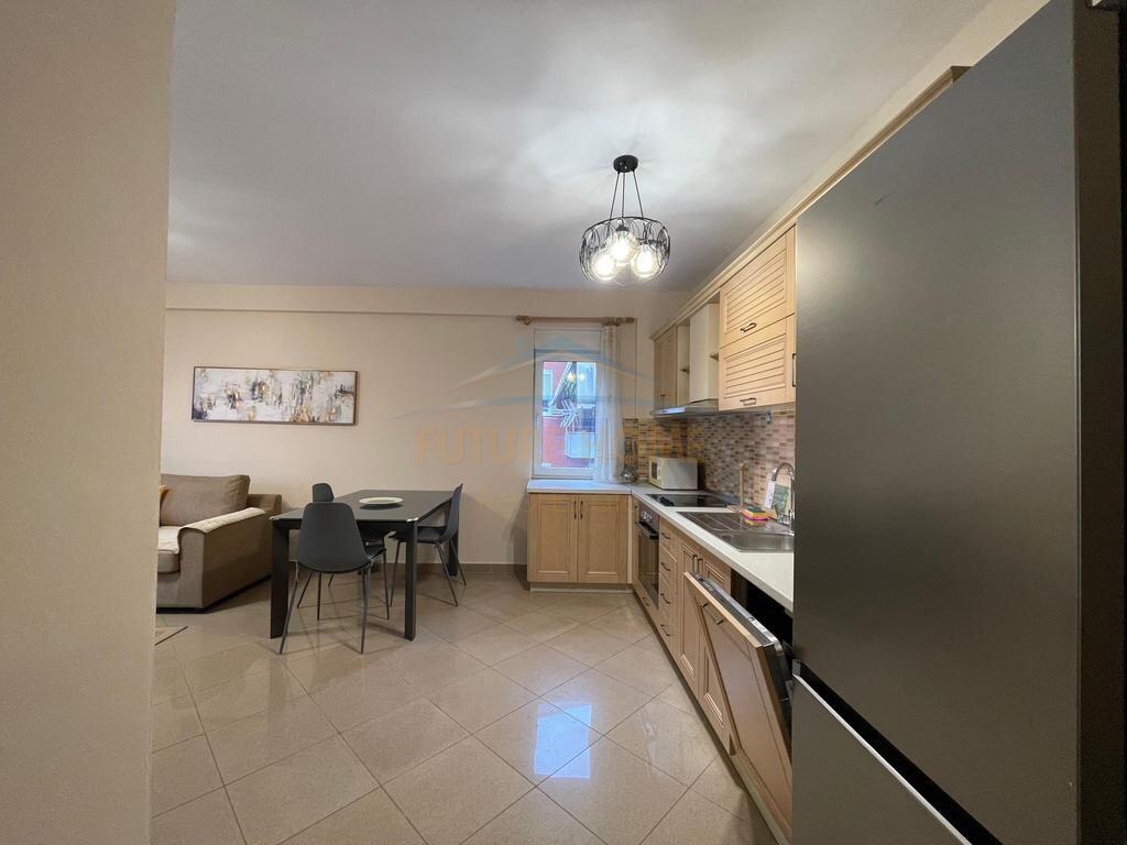 Qera, Apartament 2+1+2+Post parkimi, Liqeni i Thatë, Tiranë.