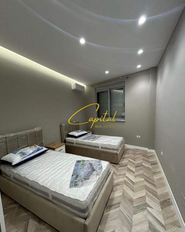 VENDESI APPARTAMENTO 2+1+2 CENTRO 360.000 EURO