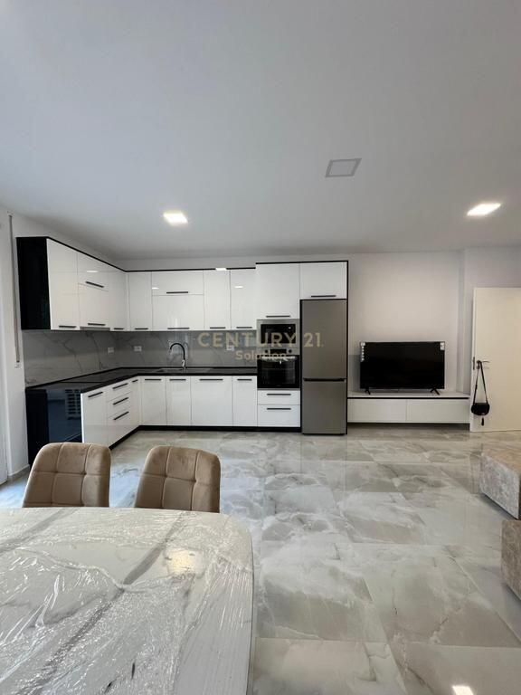 APARTAMENT 2+1 PER QIRA PRANE KOMLEKSIT MATEO! 800 € /Muaj Sip. Totale  113m2