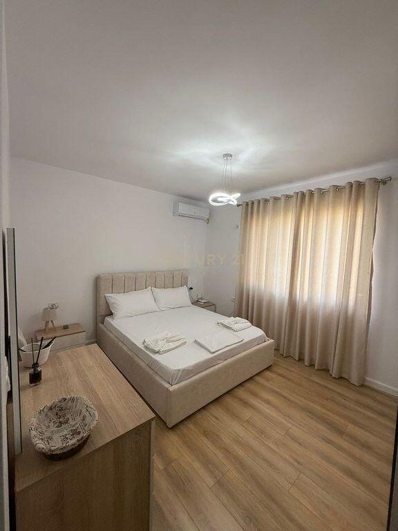 Apartment for rent 1+1 Near Skenderbeu square, Tirana center