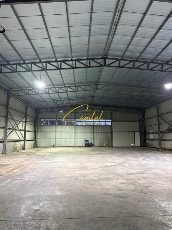 WAREHOUSE FOR RENT 300 M2 KAMEZ 230,000 LEKE