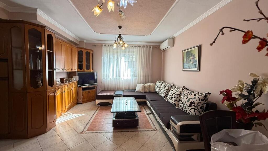 2+1 Apartment for rent – Center, Dibra Street