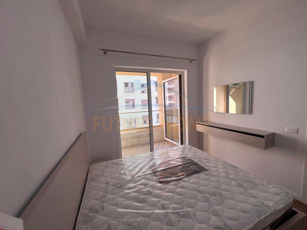 Affitto, Appartamento 1+1, Complesso Kadiu, Tirana.