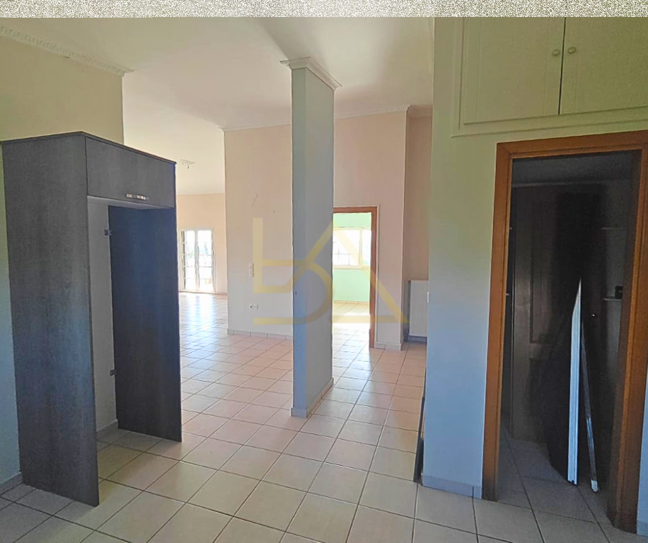 Shitet Vila– Akovitika, Kalamata, Greqi