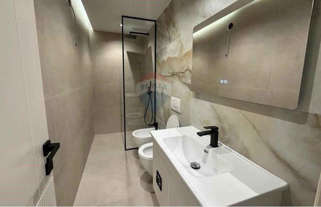 Appartamento 1+1  In Vendita  Via Muhamet Gjollesha, 21 Dhjetori, Tirana!!! ID: 530471006-267