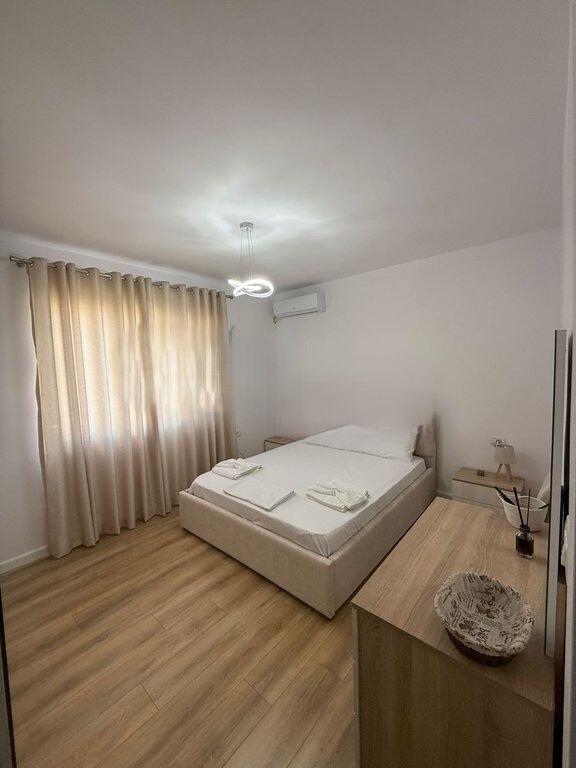 AFFITTIAMO APPARTAMENTO 1+1 VICINO A PIAZZA SKENDERBEJ! 700 € /Mese