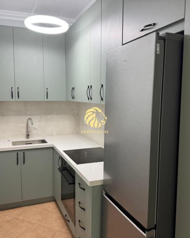 🏢 APARTAMENT ME QIRA – RRUGA E KAVAJËS