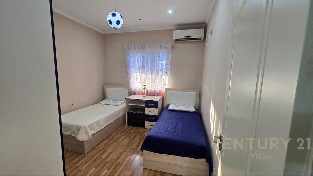 Jepet vile me qira prane Fiori di Bosko, ne Don Bosko 700 € /Muaj Sip. Totale  355m