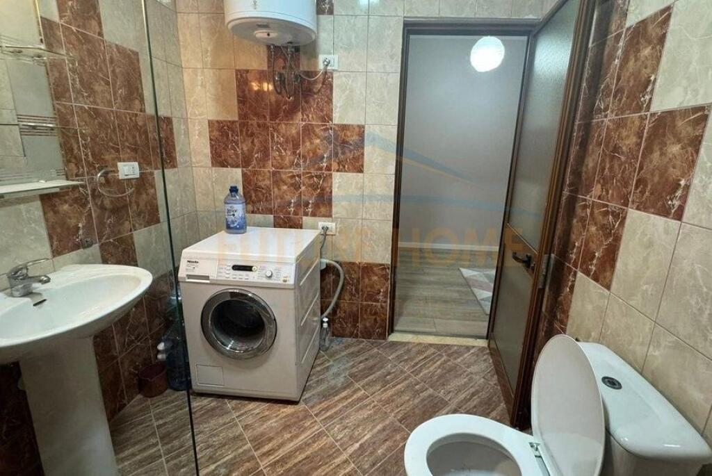 For rent, Apartment 2+1 Thesarit Street, Fresku, Tirana
