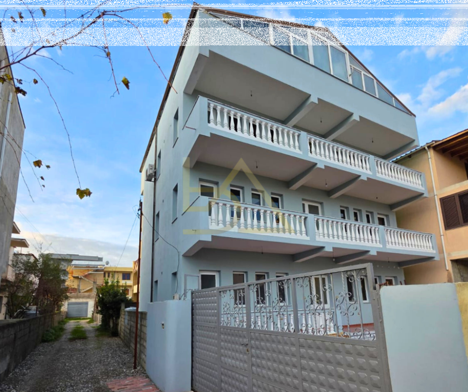 Jepet me Qira – Vilë 3-Katëshe, Iliria, Durrës