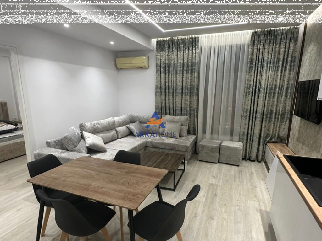 AFFITTASI APPARTAMENTO 1+1+BALCONE "TE ZOGU I ZI" 700 EURO
