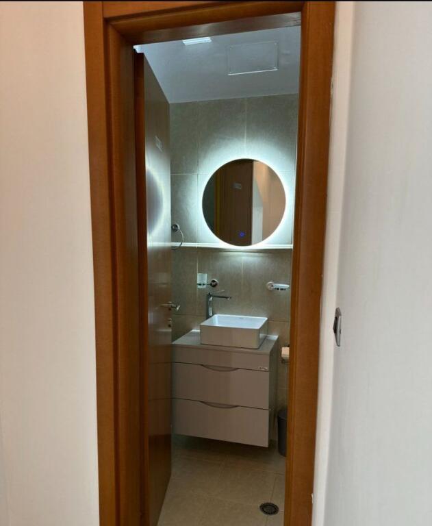 OFFICE FOR RENT 100 M2 BLOCK 1,000 EURO