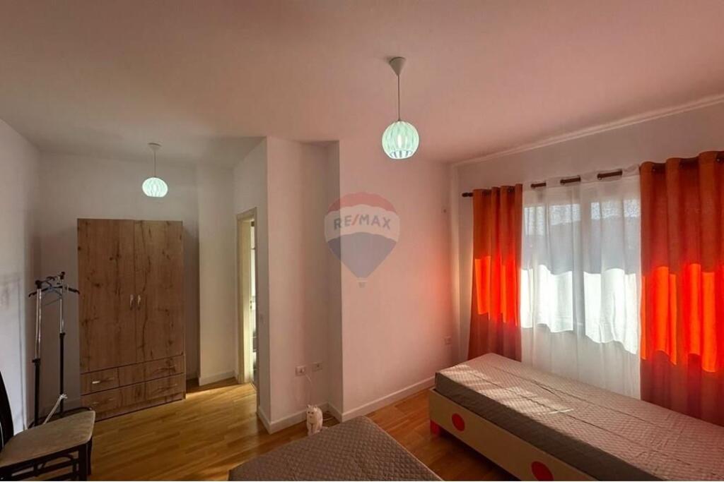 Appartamento moderno 2+1+2 con parcheggio e 2 balconi