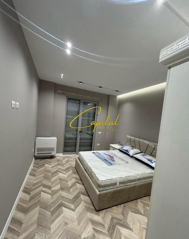VENDESI APPARTAMENTO 2+1+2 CENTRO 360.000 EURO