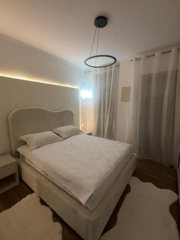 APARTAMENT ME QIRA 1+1 TE PASTICERI , NELA 6 YZBERISHT