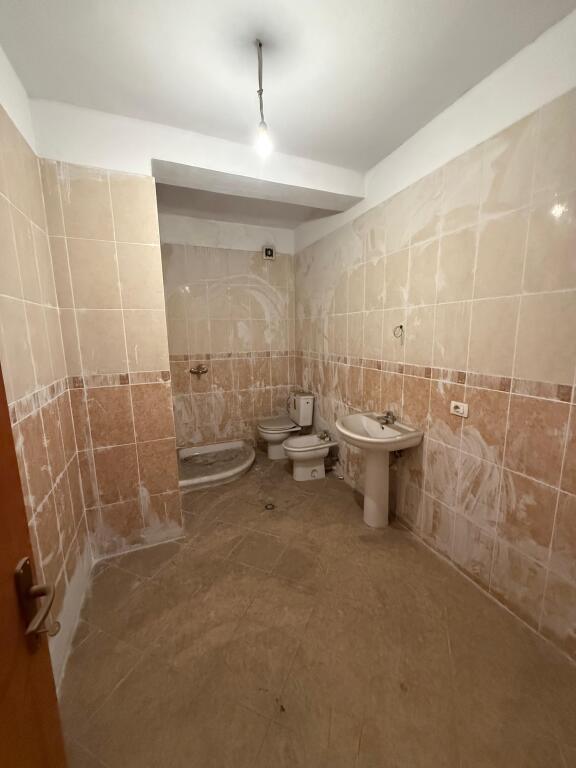 Apartment 2+1+2 for sale at the Paris Commune Overpass