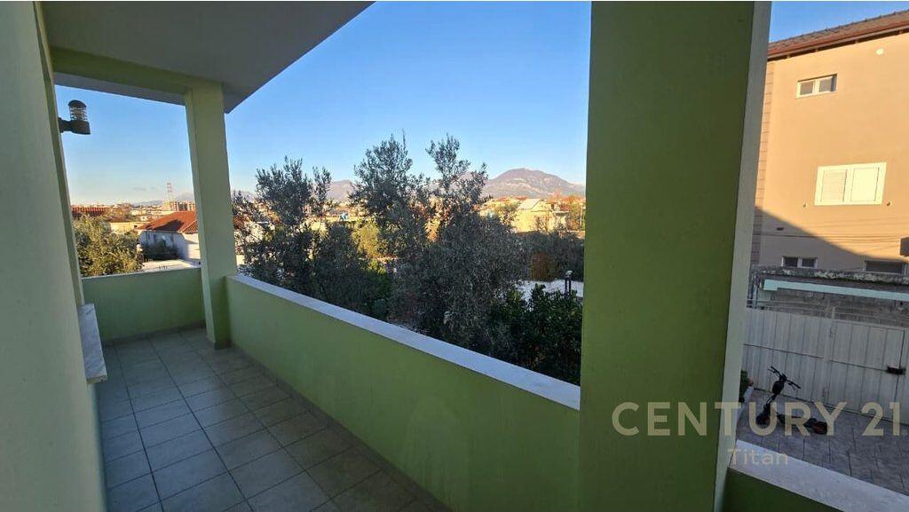 Jepet vile me qira prane Fiori di Bosko, ne Don Bosko 700 € /Muaj Sip. Totale  355m