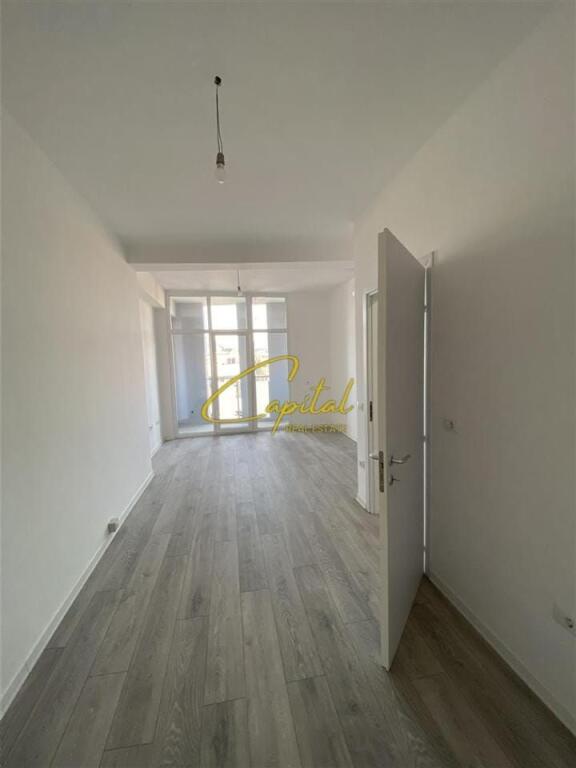 UFFICIO IN AFFITTO 70 M2 COMUNE DI PARIGI 70.000 LEKE