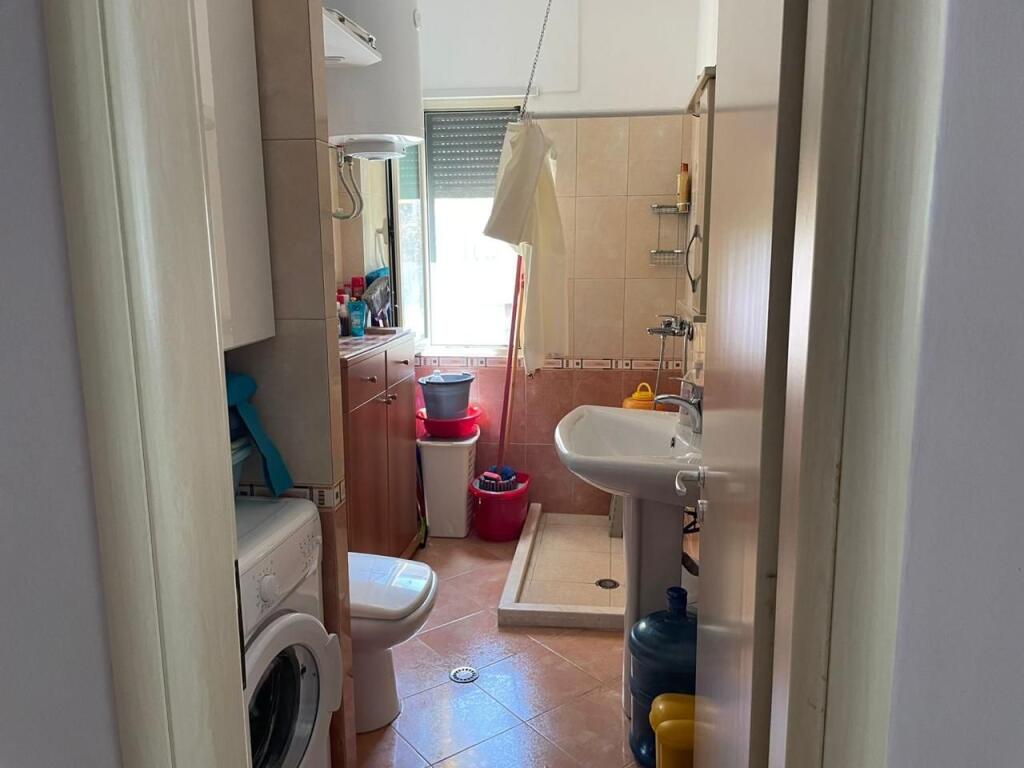 FOR SALE APARTMENT 1+1 + GARAGE, QERRET BEACH