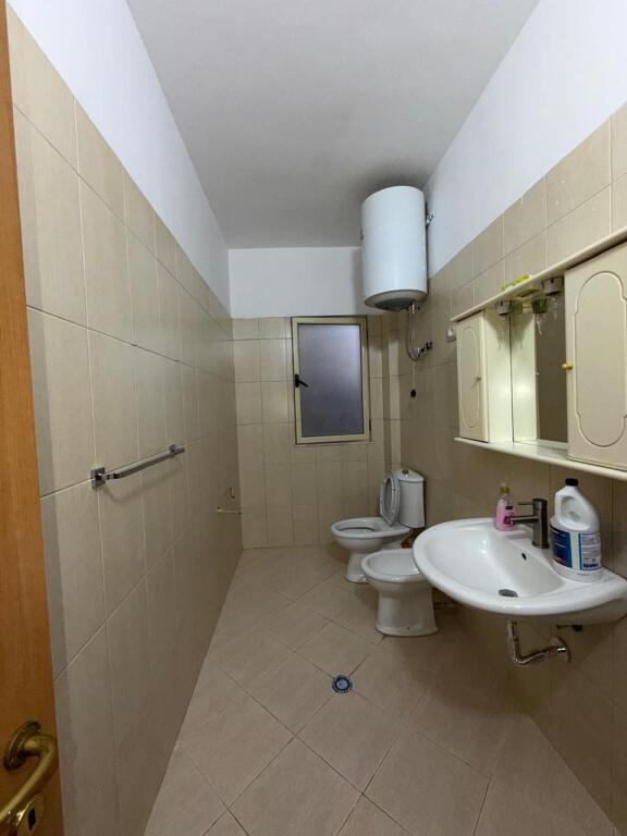 Affittasi appartamento 2+1 – Via Him Kolli