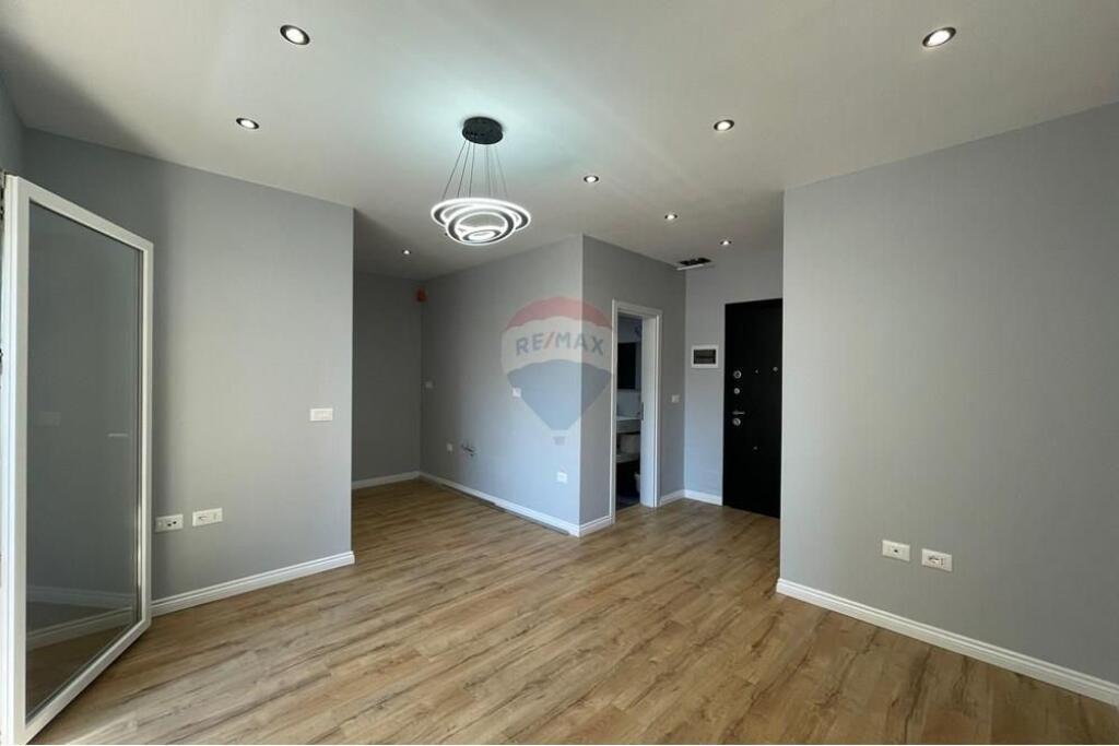 Apartment 1+1 for sale at 5 Maji!