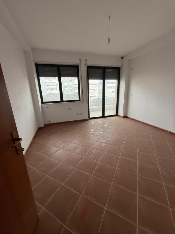 Apartment 2+1+2 for sale at the Paris Commune Overpass