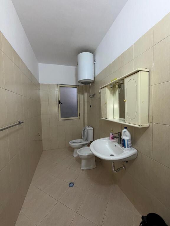 Affittasi appartamento 2+1 – Via Him Kolli