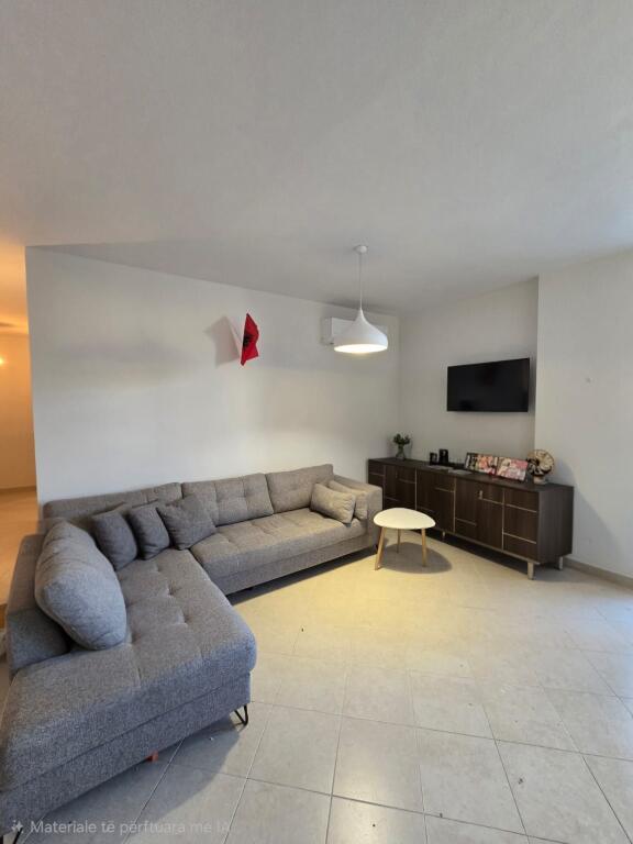 🏡 Jepet me qira Apartament 2+1+2, Rruga e Kosovareve