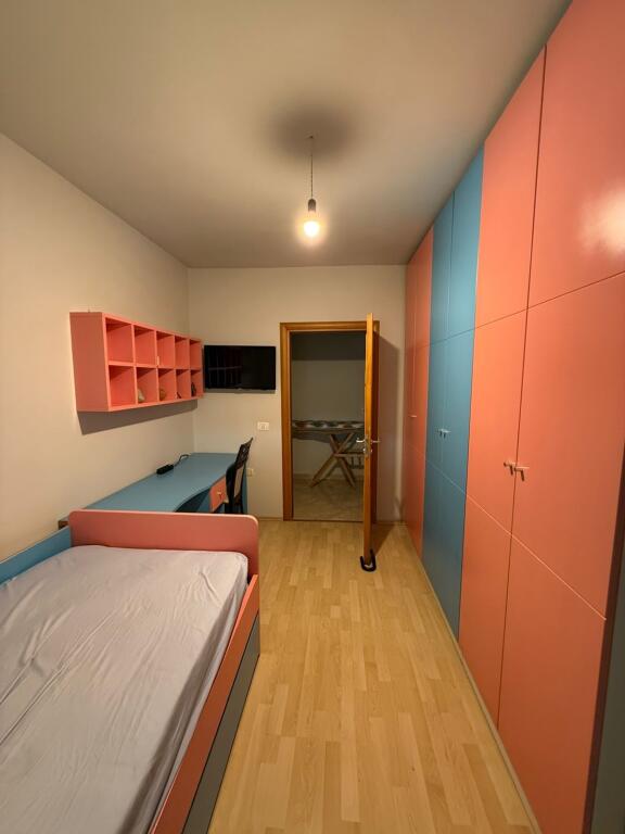 Apartament 2+1 per shitje tek Irfan Tomini!

