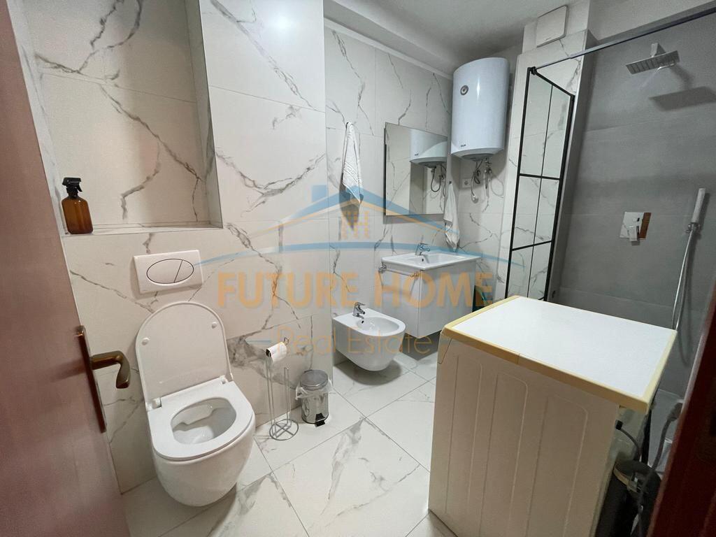 JAP APARTAMENT ME QERA 2+1, RRUGA E ELBASANIT.