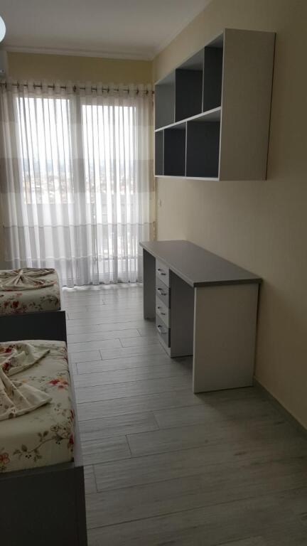 Affittasi 2+1+2wc al 6° piano, via 5 Maji, Palazzo Vila L, Completamente arredato