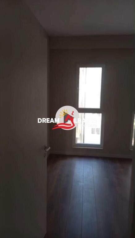 Locale ufficio in affitto presso il Complesso Aura in via Dritan Hoxha, Tirana ID (42611395)