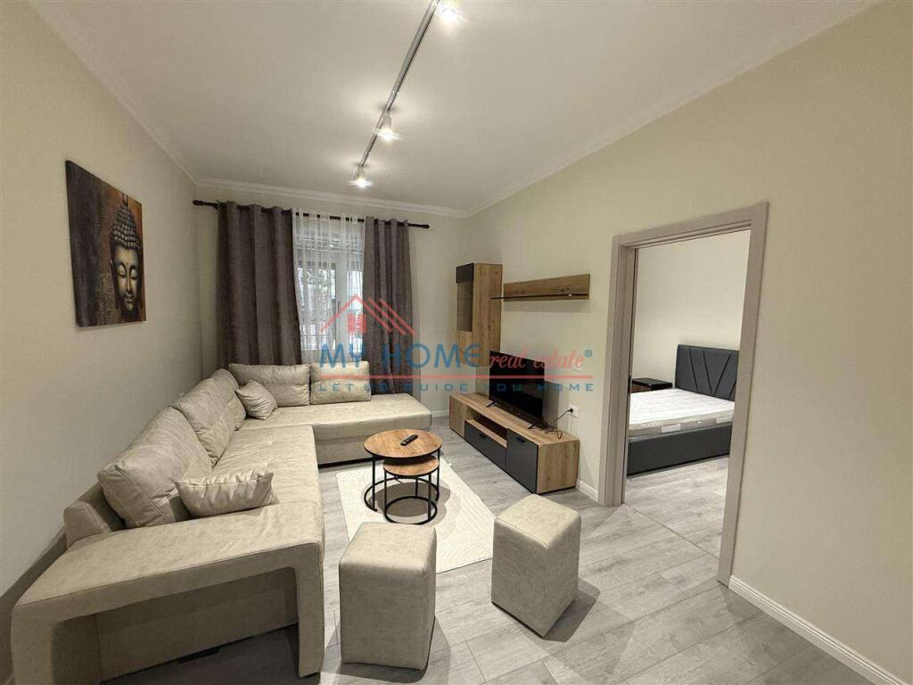 2+1 apartment for rent at Garda in Tirana
