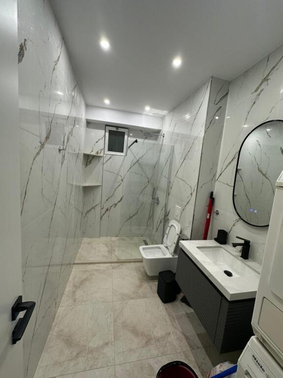 Apartament 1+1 me qira tek Zogu i Zi!